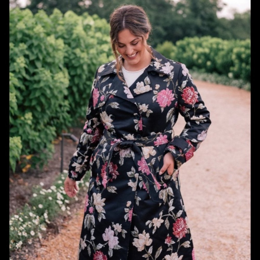 NWT Gal Meets Glam Dominque Jacquard Trench Coat